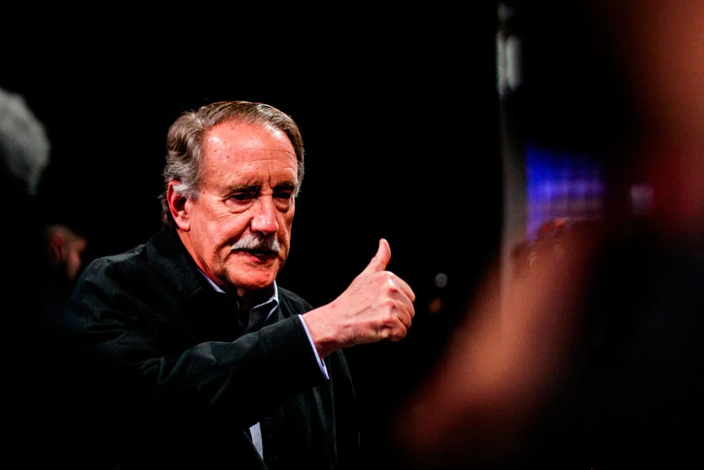 Eduardo Artés no recula en sus dichos contra Kast y contraataca: “La calle y nosotros no lo dejaremos gobernar”