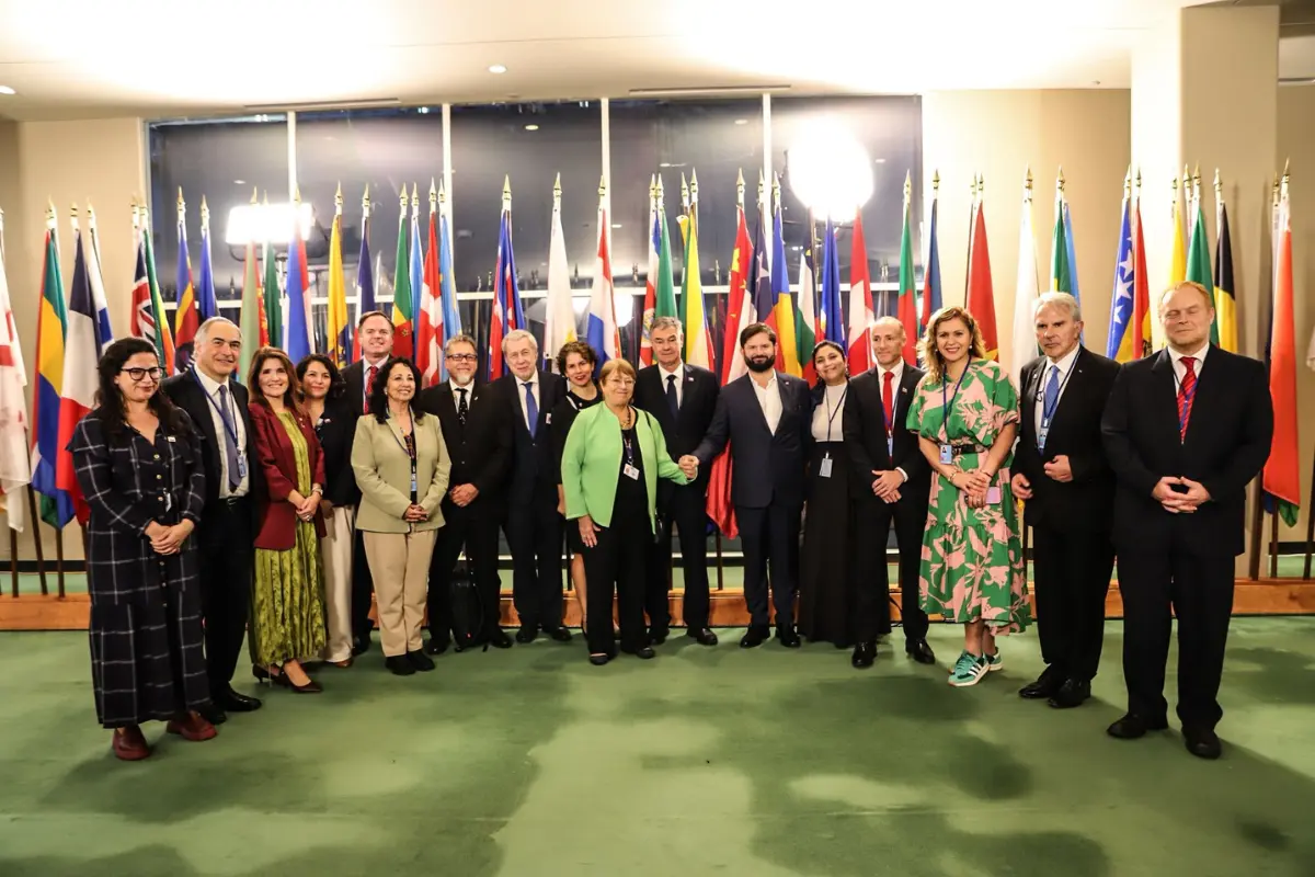 Presidente Boric anuncia candidatura de Bachelet a la ONU en medio de discurso crítico con Trump y Netanyahu