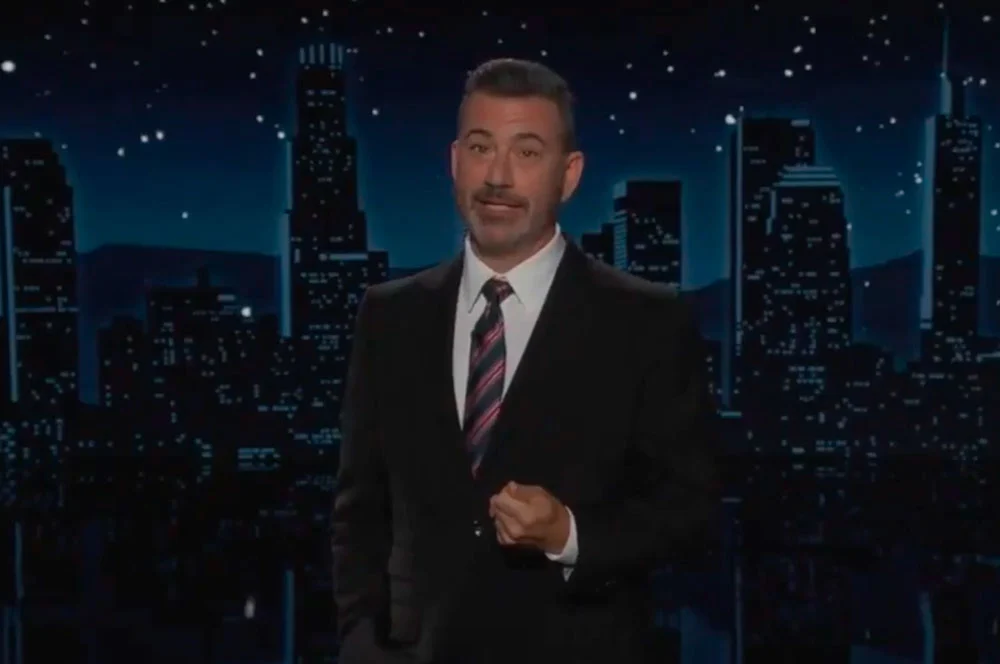 VIDEO| Jimmy Kimmel regresa a la TV, se burla inclementemente de Trump y provoca su ira en redes