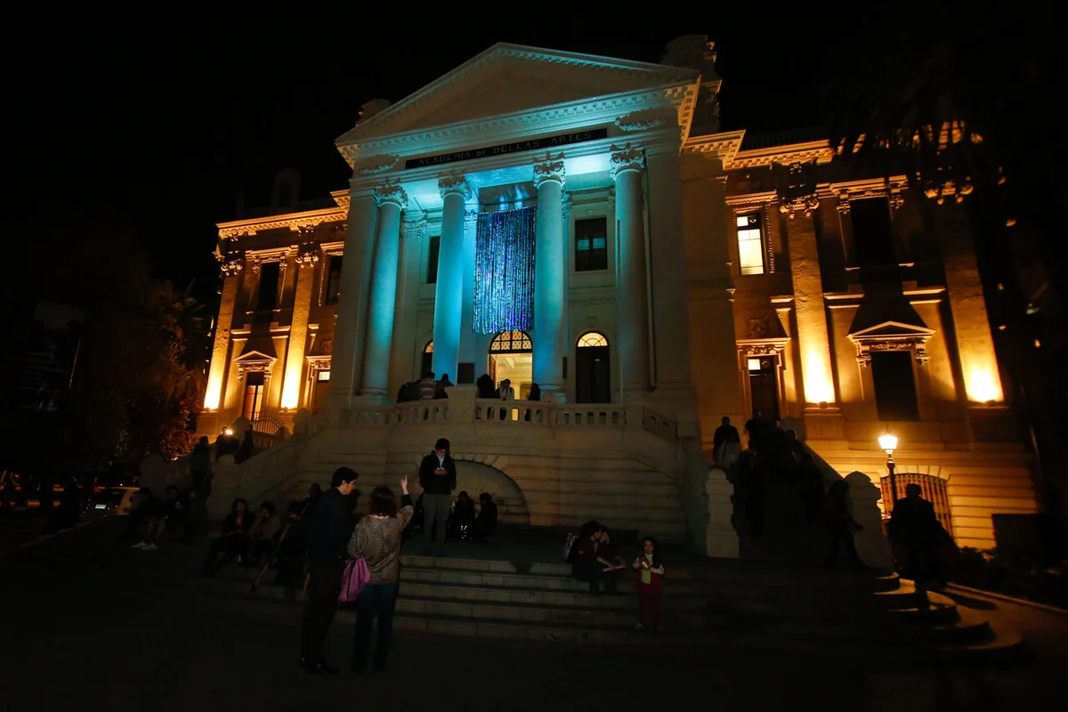 Noche de museos gratuitos 2025: Cuándo es, a qué actividades puedes acceder y quiénes deben inscribirse