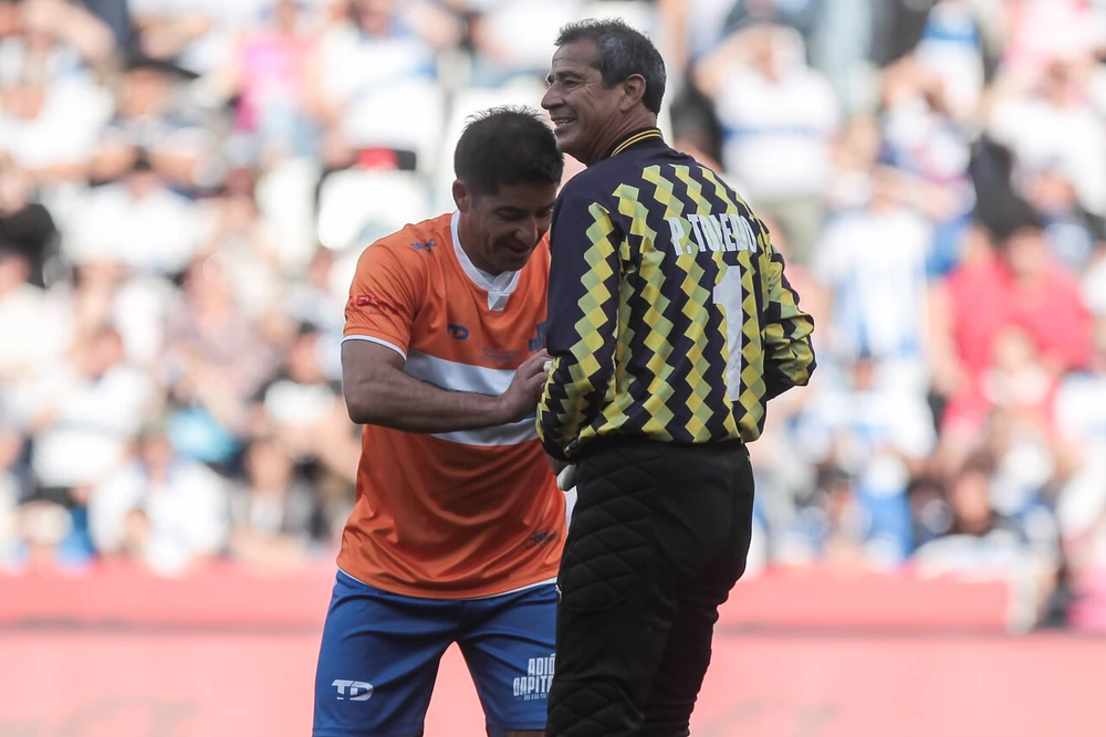 Patricio Toledo evoluciona de buena manera y tranquiliza al fútbol chileno tras su infarto en pleno partido