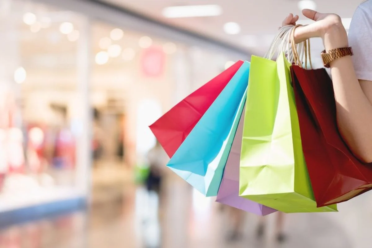 Sernac revela que más de la mitad de las mujeres en Chile han enfrentado discriminación en compras o servicios