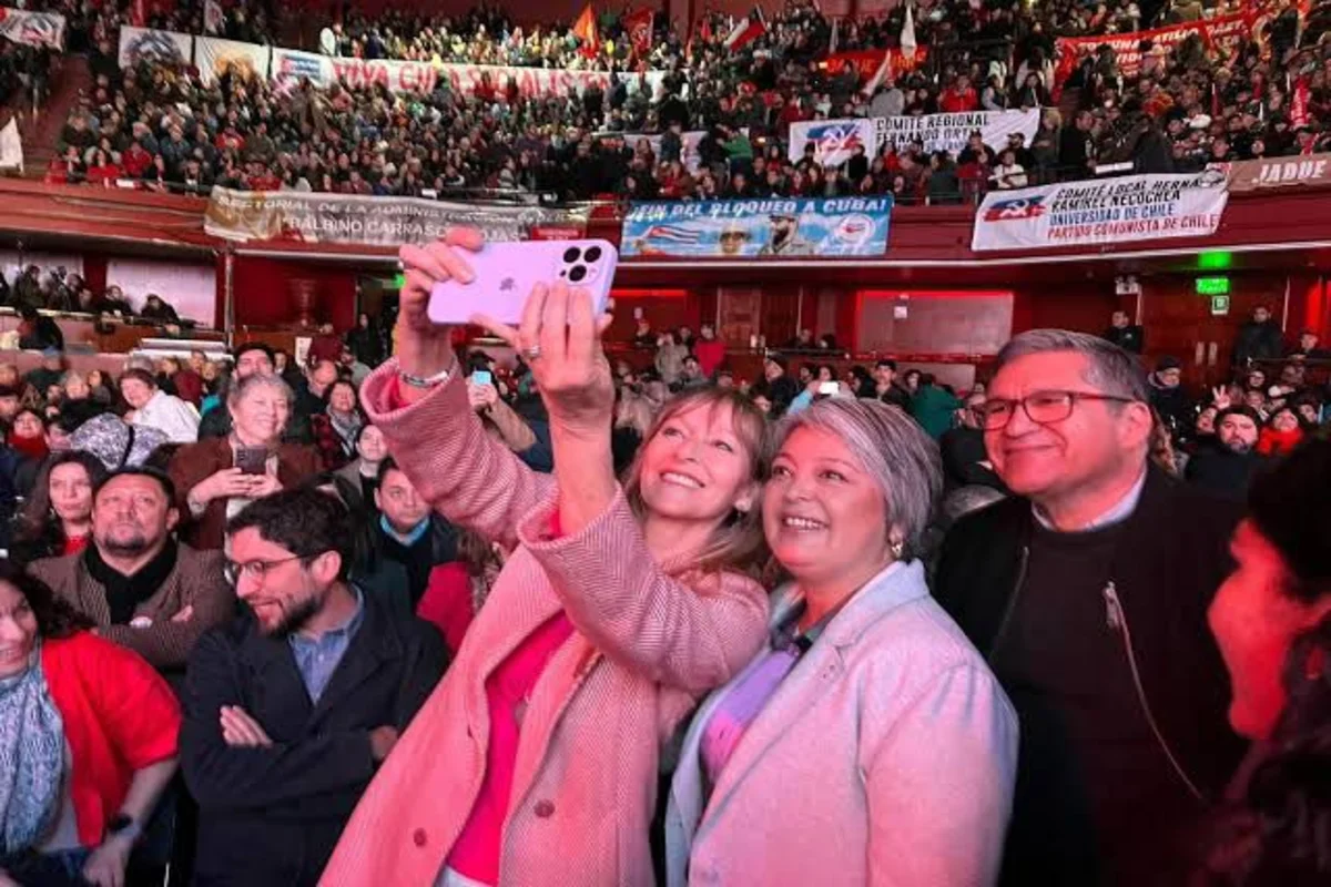 Artistas chilenos se reúnen en apoyo a Jeannette Jara: Aportaron ideas a su programa en materia de cultura
