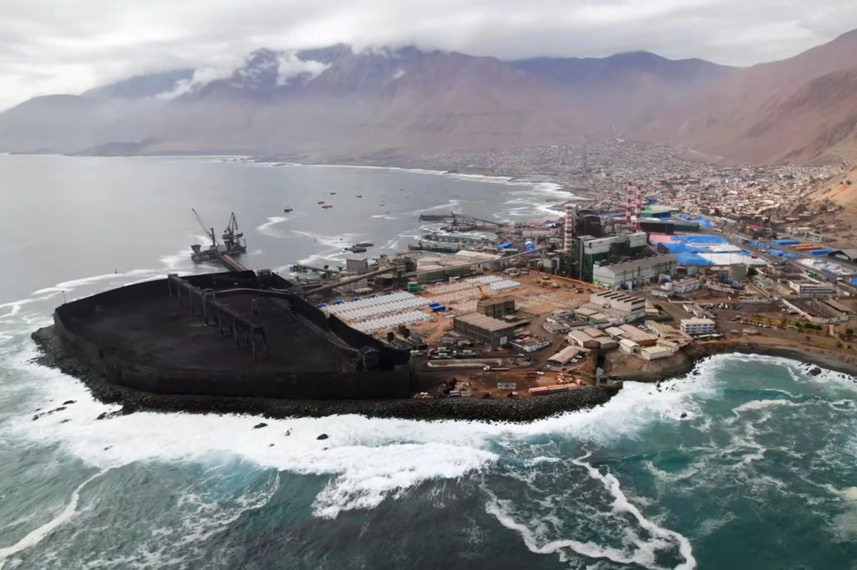 Cerraron las termoeléctricas pero quedaron las cenizas: Documental denuncia los vacíos en la descontaminación de zonas de sacrificio
