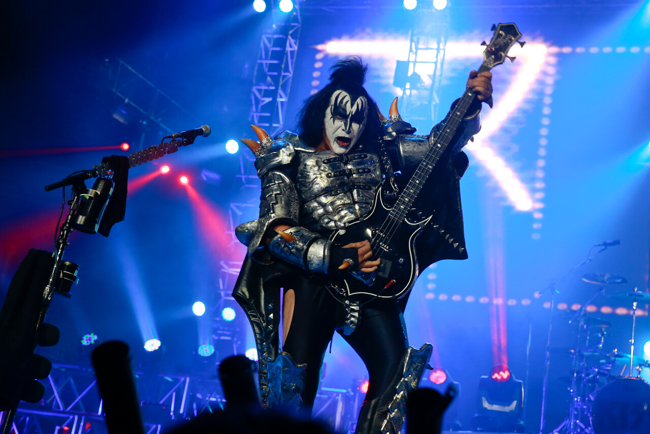 Gene Simmons, leyenda de Kiss, sufrió grave siniestro vial tras desmayarse conduciendo su automóvil