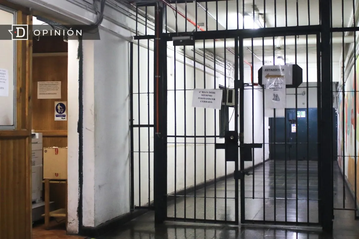 Privación de libertad femenina: Reflejo del olvido social