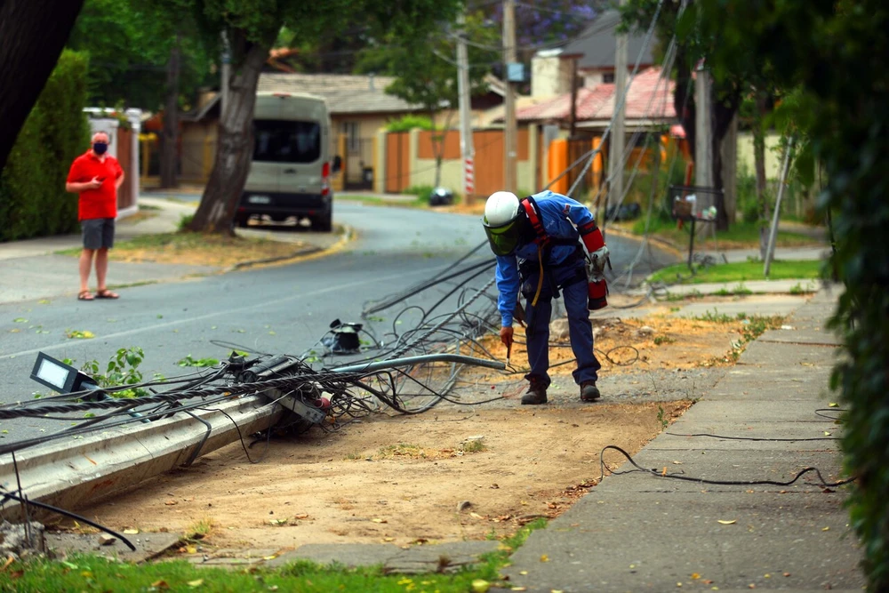 Cortes de luz en Santiago este domingo 12 de octubre: Sólo La Florida y Las Condes serán afectadas