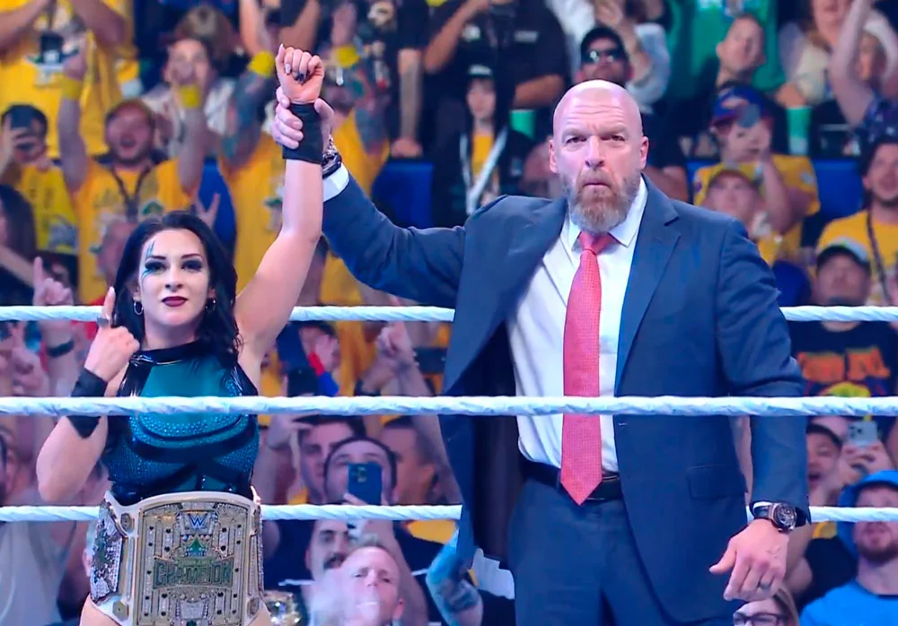 VIDEO| Stephanie Vaquer sigue haciendo historia en la WWE: Se convierte en campeona absoluta al ganar el Crown Jewel