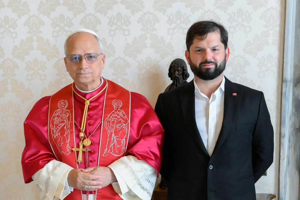 Reunión de Boric con Papa León XIV: Abusos de la iglesia, lucha contra la pobreza y la migración fueron las temáticas