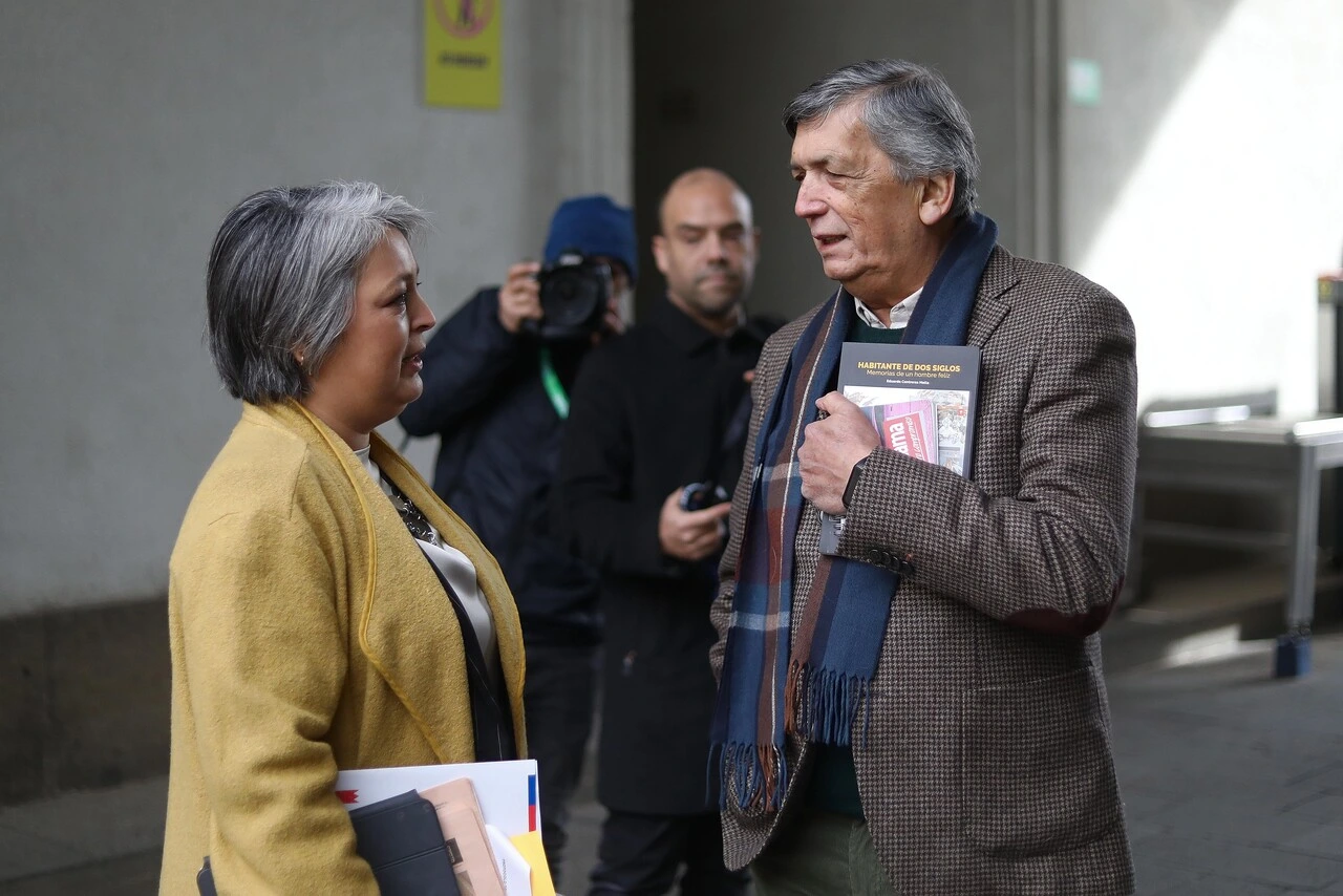 Nuevas diferencias con Jara: PC desdramatiza y asegura que la candidatura 