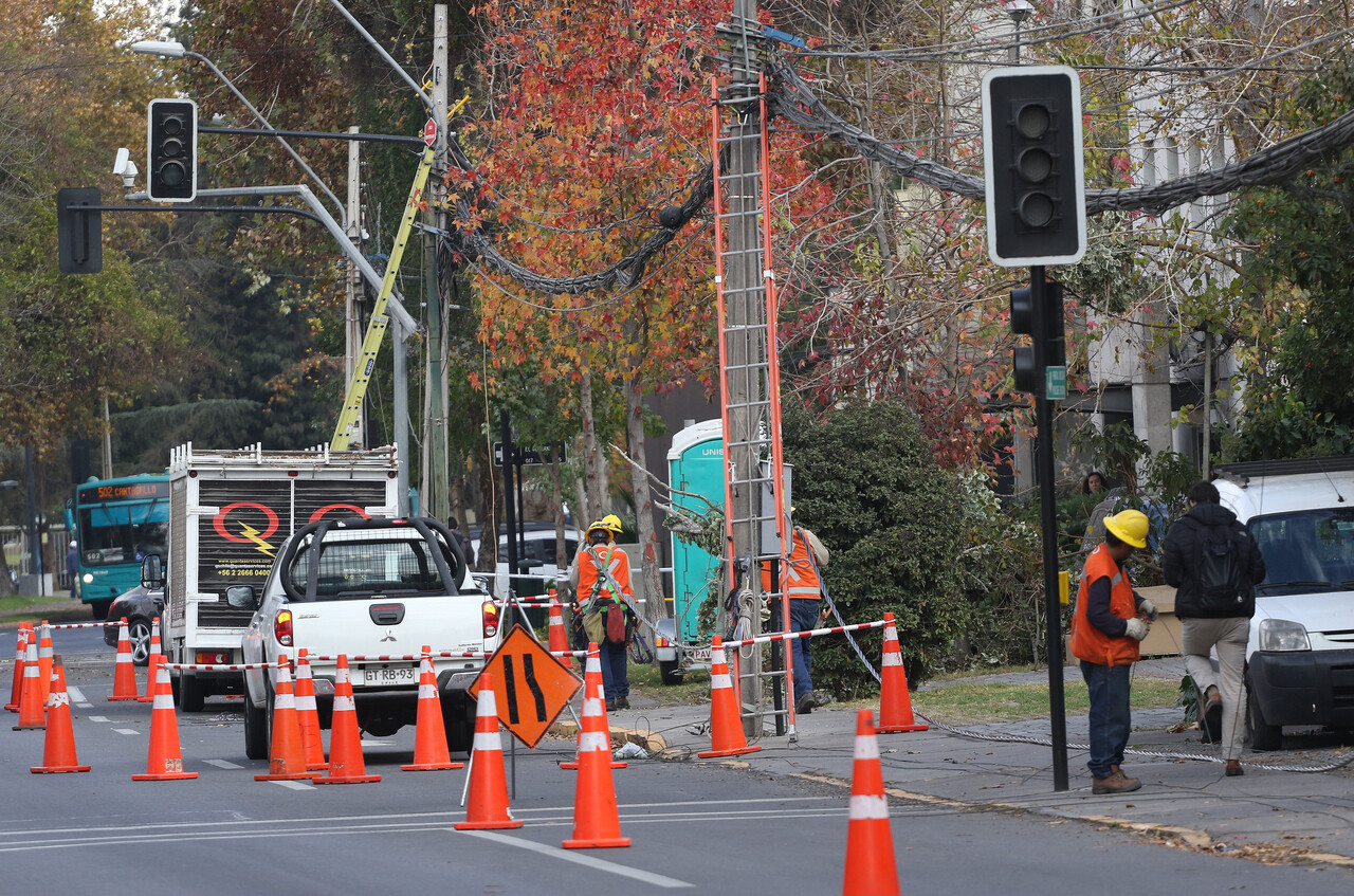Cortes de luz en Santiago este miércoles 15 de octubre: Las 6 comunas afectadas por hasta 8 horas