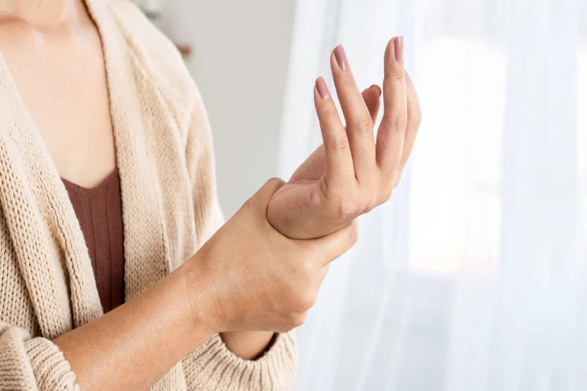 Artritis reumatoide: Los 5 síntomas para un diagnóstico temprano y cómo disminuir probabilidad de padecerla