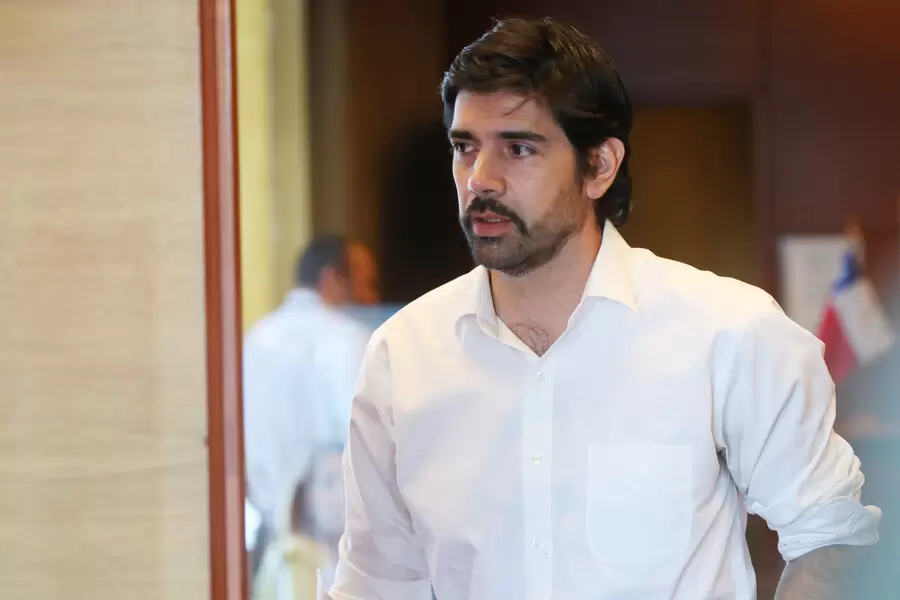 Tras ser desaforado: Joaquín Lavín Jr. arremete contra el Ministerio Público y lo acusa de 