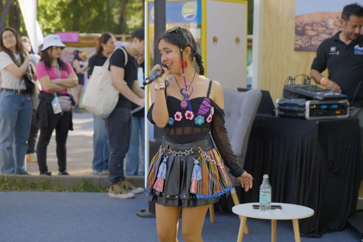 Desde San Pedro de Atacama a Ruidosa Fest: El talento de Marianh Torrijo al principal festival femenino del país