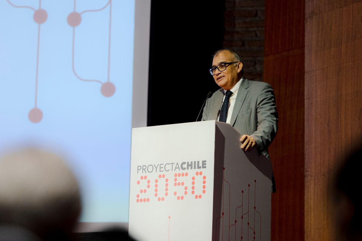 Emilio Rodríguez, presidente de Proyecta Chile 2050 y vicepresidente ejecutivo del Consejo de Rectoras y Rectores.