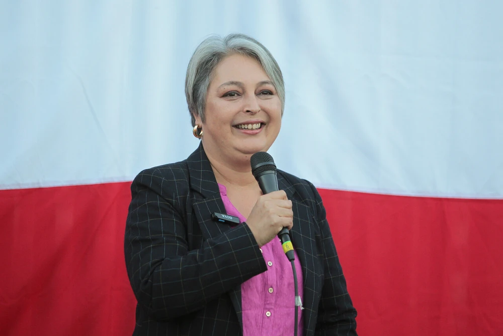 Jeannette Jara se afianza en el primer lugar y la lucha por el balotaje en la derecha se acorta, según Panel Ciudadano