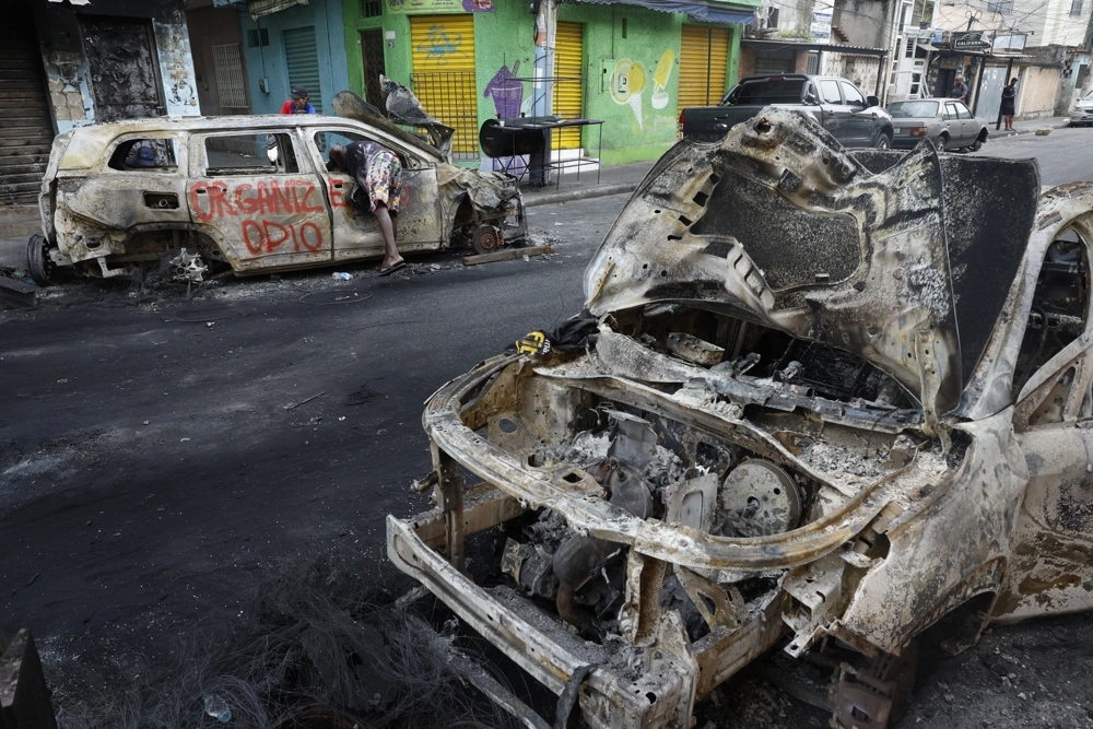 Suben a 132 los fallecidos por violento enfrentamiento de policías y narcos en Río de Janeiro