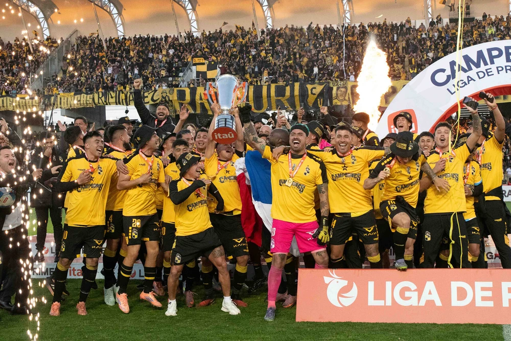 ¡Coquimbo Unido campeón de Chile! Piratas dan la vuelta olímpica 4 fechas antes del final