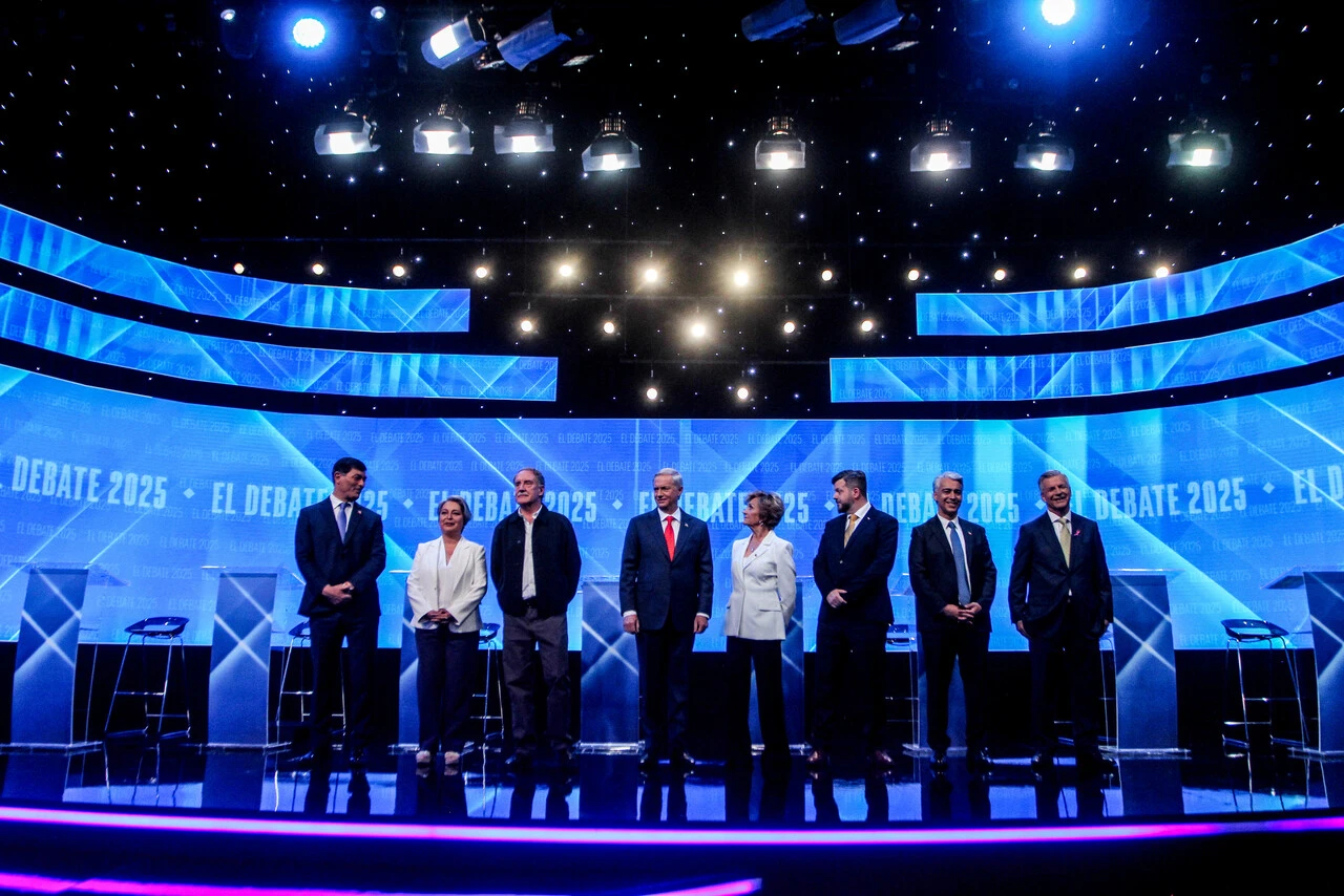 Sin tecnología, sólo lápiz y papel: Las restricciones a candidatos para Debate Presidencial ARCHI de este martes