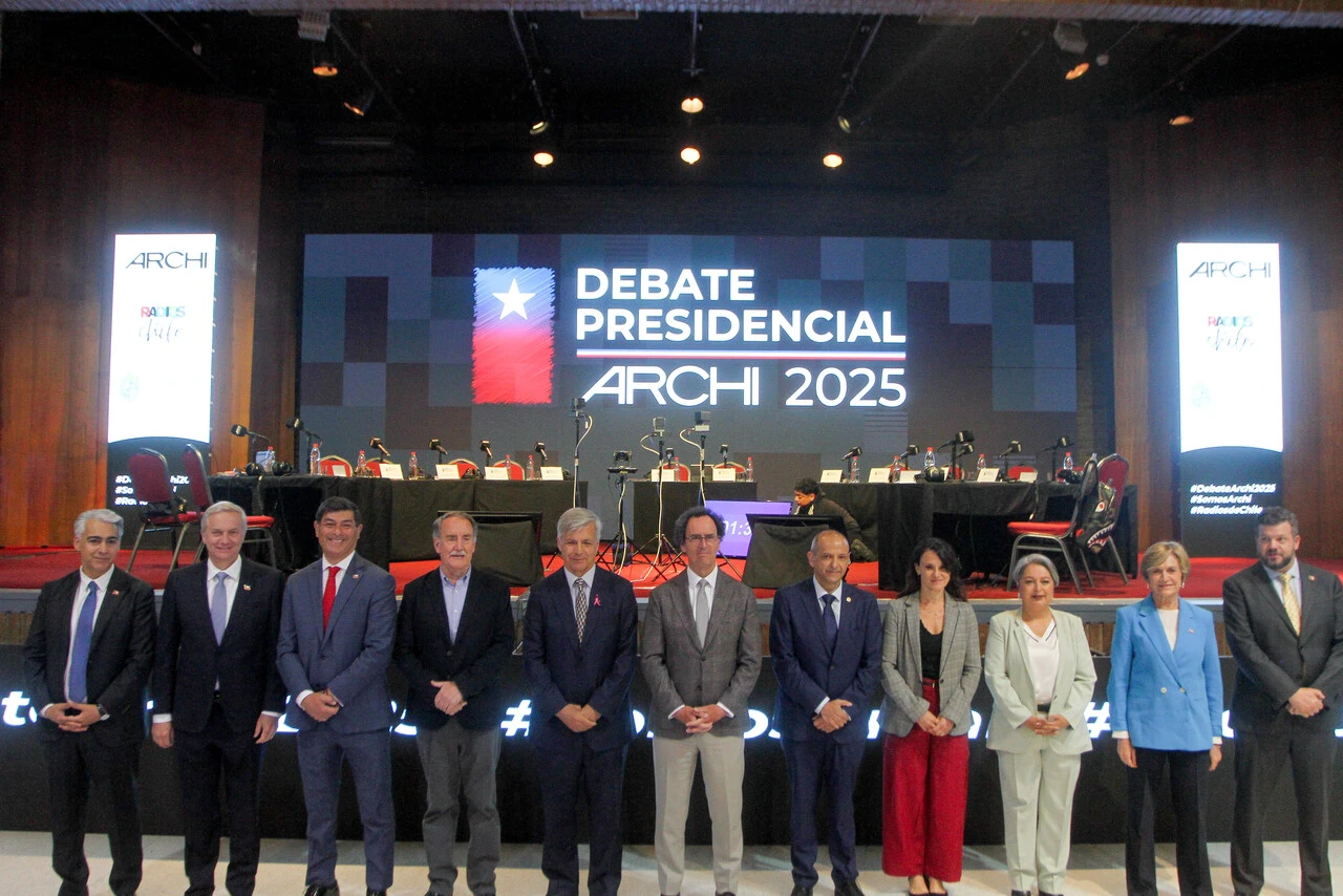 Sin guante blanco de periodistas, con enfoque en migración y Punta Peuco: Así fue el confrontacional debate ARCHI