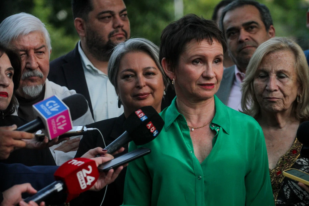 Tohá refuerza la campaña de Jeannette Jara: La frase contra exmiembros de la Concertación que apoyan a Matthei