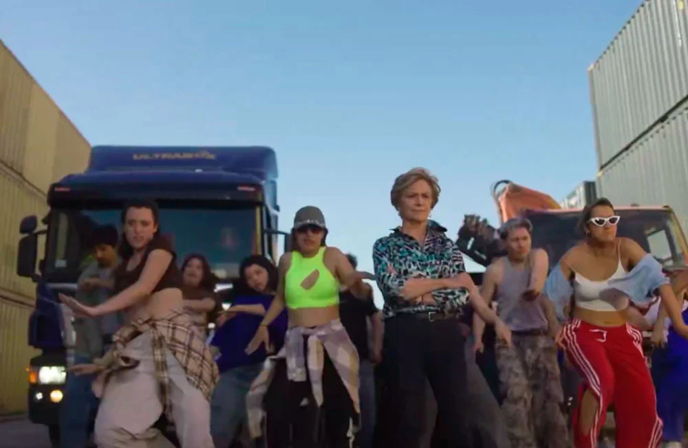 VIDEO| La canción urbana de Evelyn Matthei que provocó la ácida crítica de Kast y ahonda las distancias en la oposición