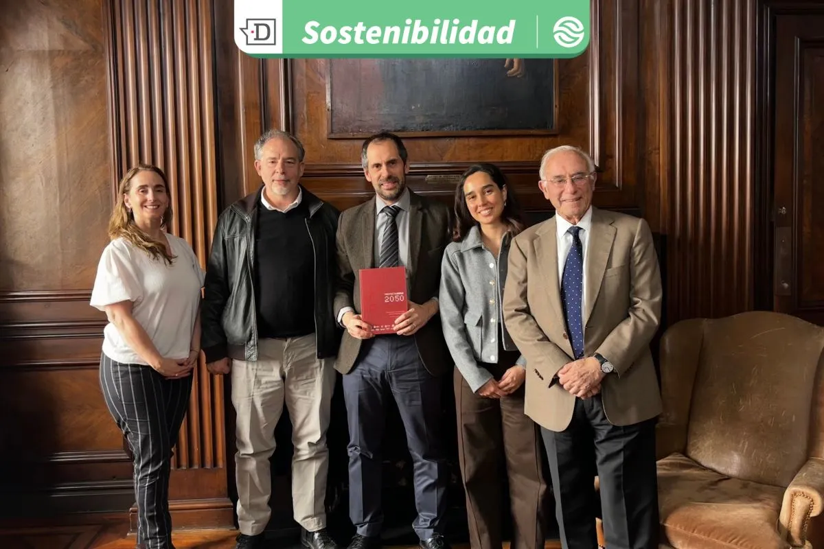 Proyecta Chile 2050: Presentan al ministro de Hacienda hoja de ruta estratégica para el desarrollo del país