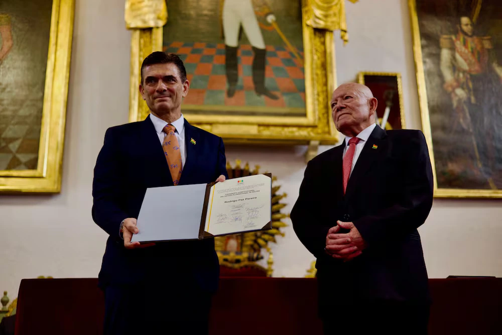 Nuevo ciclo político en Bolivia: Rodrigo Paz asume como presidente con promesas sobre dólares y combustibles