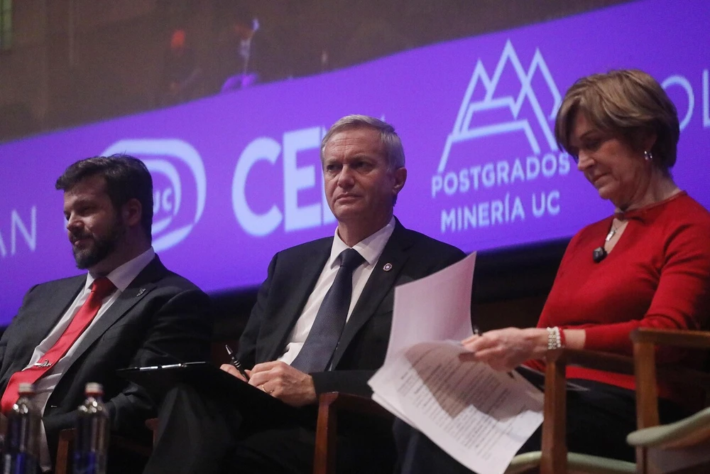 Indulto a Krassnoff abre nuevo flanco de conflicto en la oposición: Desde comando de Matthei lo rechazan por 