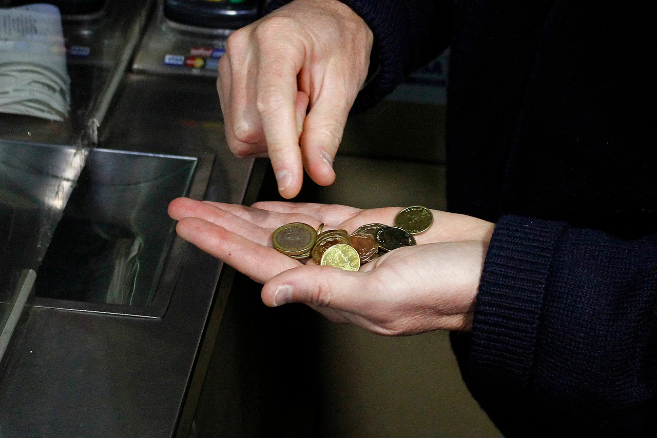 Estudio grafica las dificultades económicas de los chilenos: Casi la mitad de los hogares no llega a fin de mes