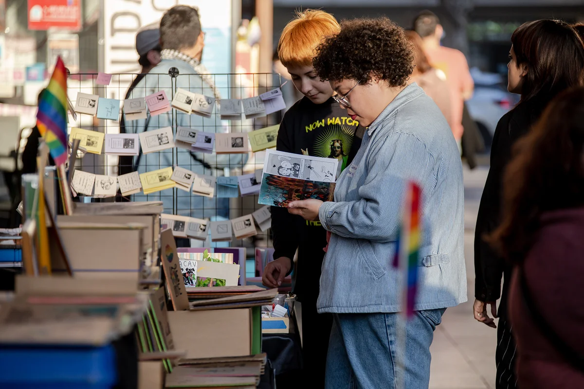 Circuito cultural LGBTIQA+ se toma Santiago: talleres gratuitos, homenaje a Hija de Perra, cine y conciertos