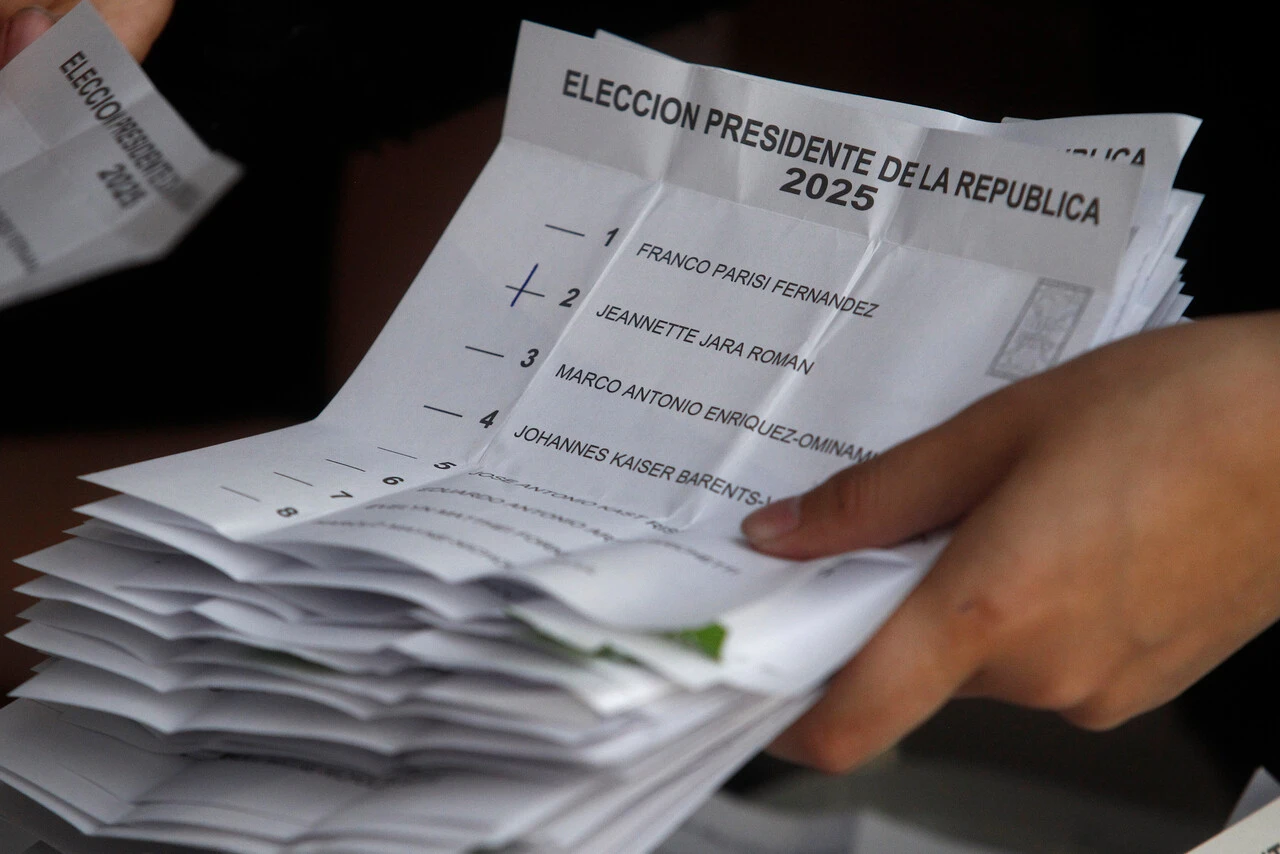 MINUTO A MINUTO: Segundo cómputo oficial del Servel con 5,96% estrecha diferencias entre Jara y Kast