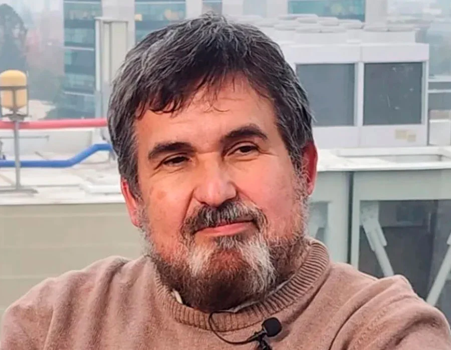 Jeannette Jara pidió la renuncia de su coordinador estratégico Darío Quiroga tras polémica con Zandra Parisi