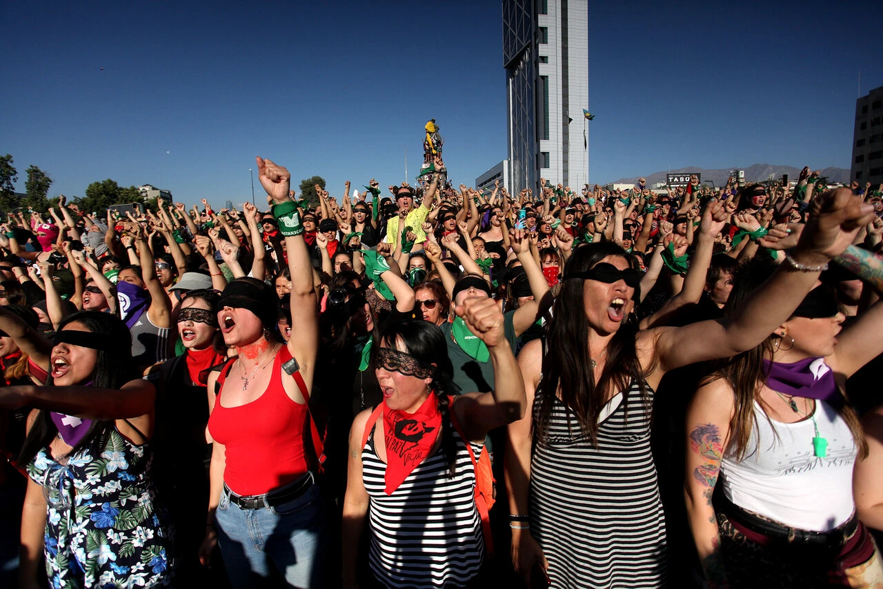 Nueva conmemoración del Día Contra la Violencia: Feministas hacen llamado antifascista tras avace electoral de la ultraderecha