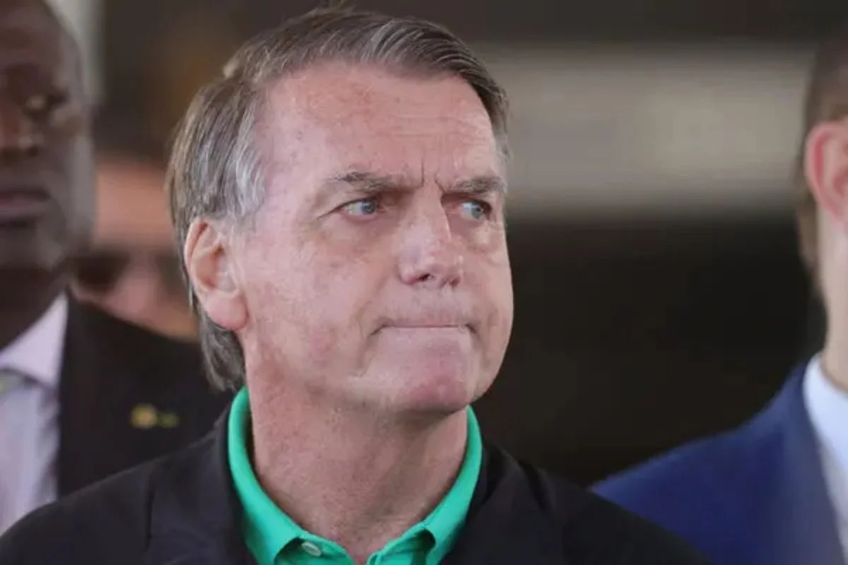 El fallido intento de Bolsonaro para fugarse tras condena de 27 años: quemó su tobillera electrónica con soldador