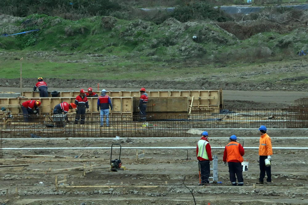 Desempleo en Chile vuelve a mostrar una baja y desocupación en mujeres desciende al 8,8%