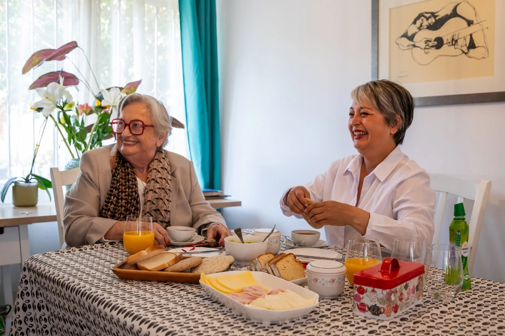 Jeannette Jara sigue reforzando su campaña y recibe apoyo de exprimera dama Luisa Durán
