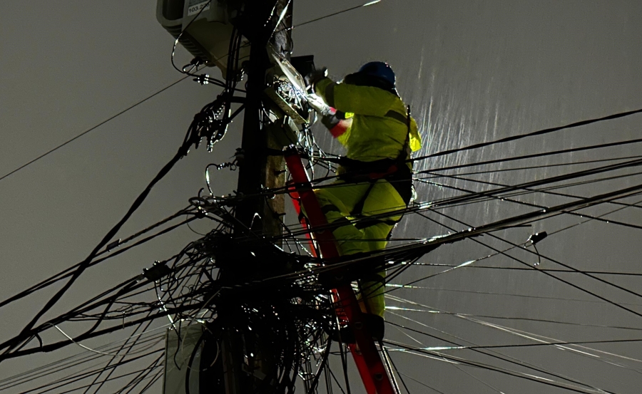 Chao cables: La ley sin reglamento aprobada el 2019 que habría mitigado emergencia post temporal