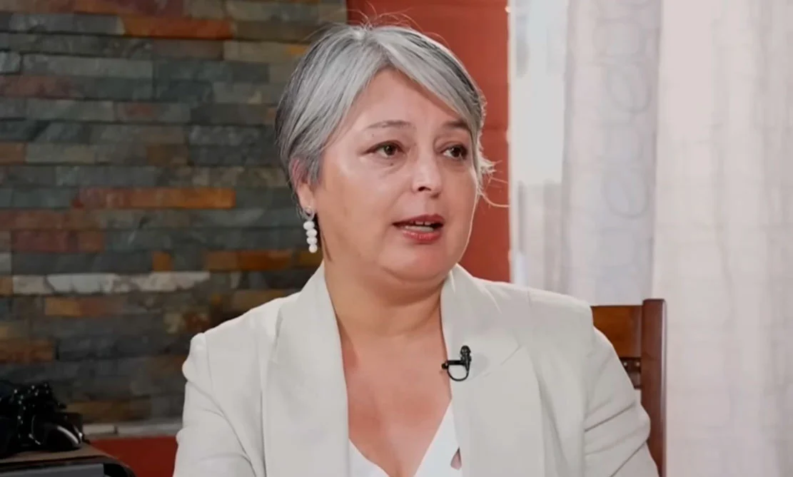 Jeannette Jara califica de 