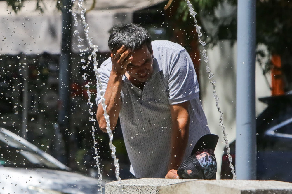 Santiago podría superar los 35°C: MeteoChile emite aviso por evento de altas temperaturas