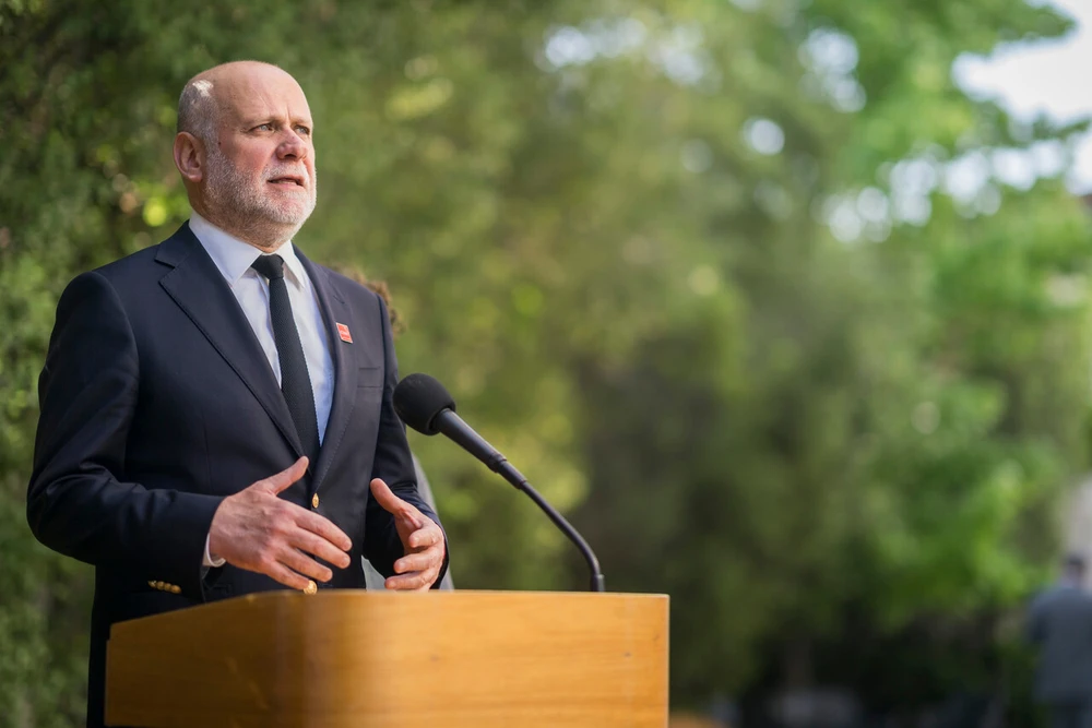 Gobierno responde a idea de republicanos de conmutar penas a abusadores de niños: “Los criminales tienen que estar presos”