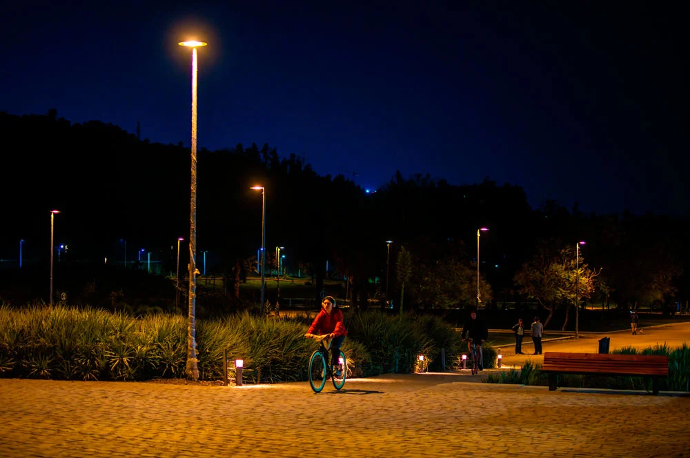 Casi la mitad de las licitaciones adjudicadas en comunas protegidas no cumple con la Nueva Norma Lumínica