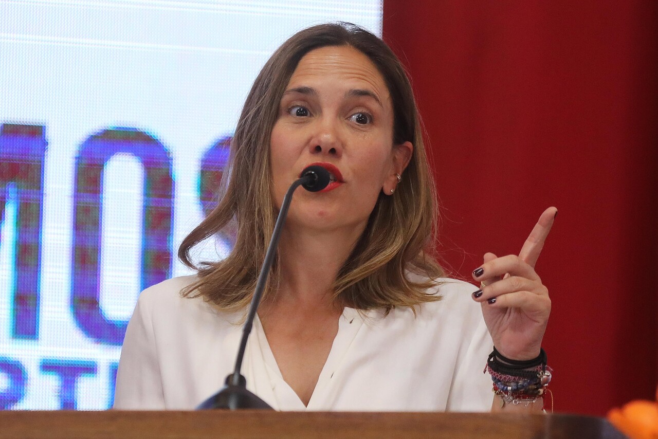 Voltereta olímpica en la derecha: Hija de Piñera pasa del “no tenemos candidato” al “apoyamos a Kast”