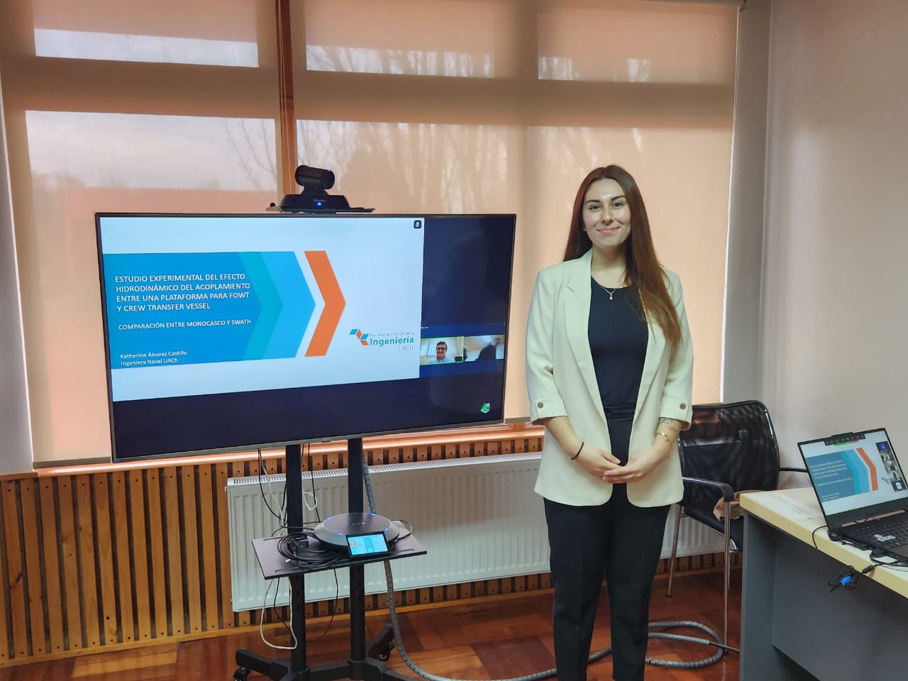 Primera mujer se gradúa del Magíster de Ingeniería Naval y Oceánica con tesis sobre turbinas eólicas