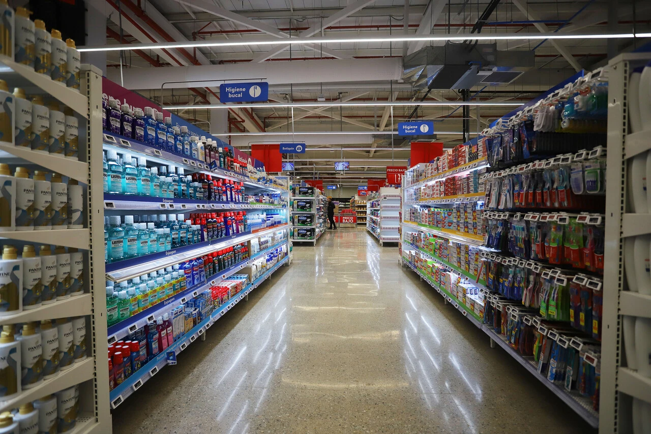 ¿Funcionará el comercio para el balotaje?: Conoce el horario y cómo operarán los negocios para este domingo de elecciones