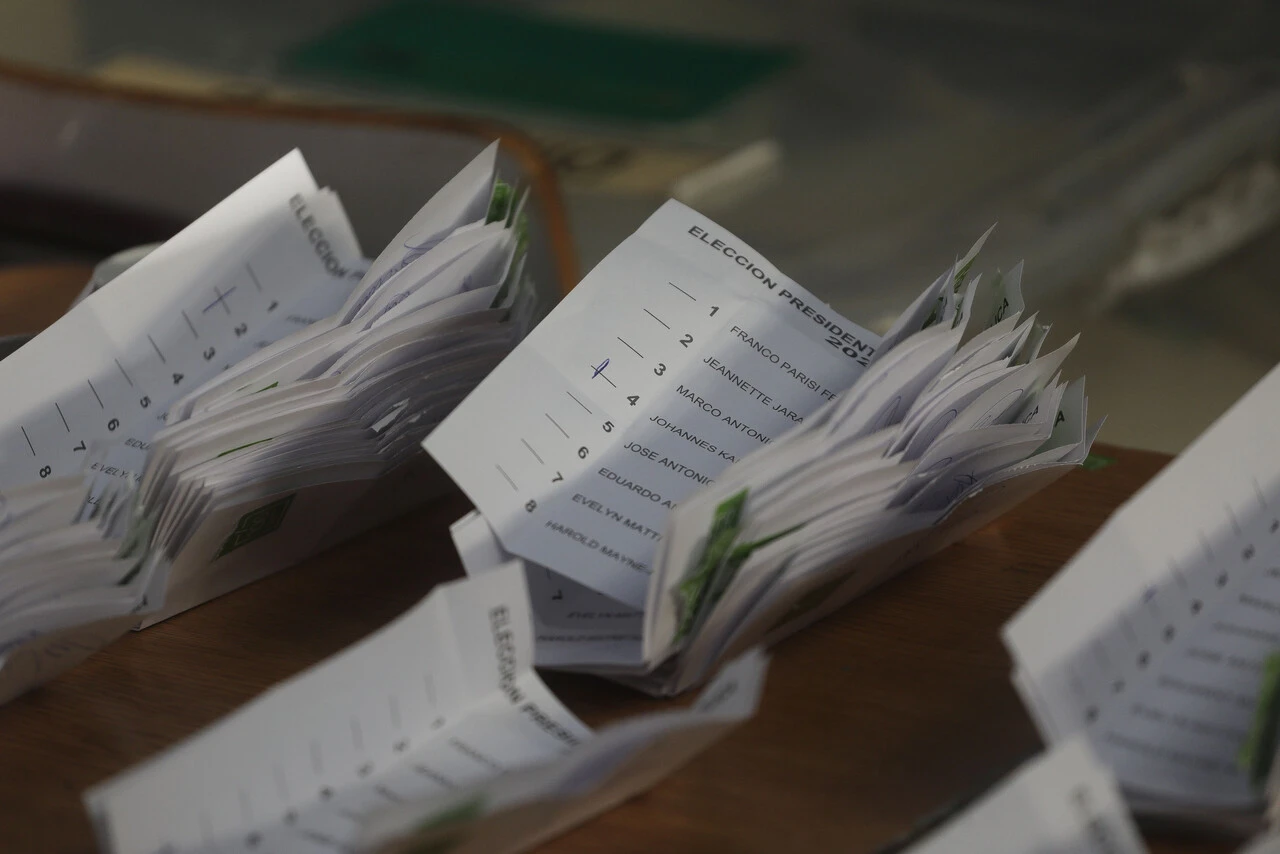 Elecciones con sufragio obligatorio: Qué dice la legislación en torno a la emición de votos nulos y blancos