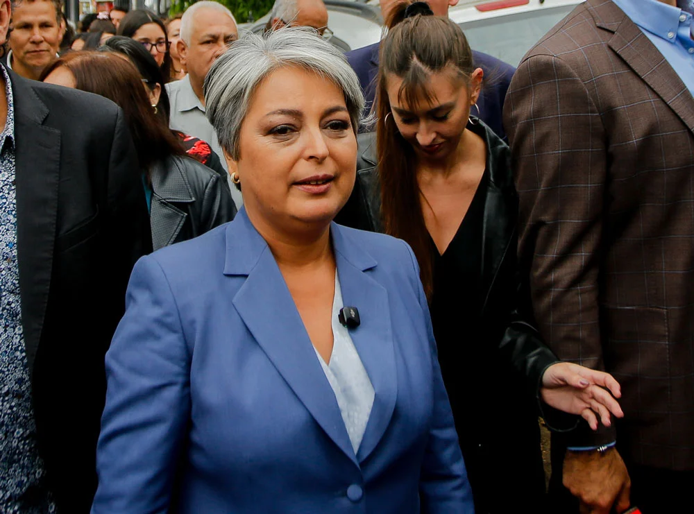 Comando de Jara denuncia a Lipigas ante Servel por mensajes pro Kast mientras empresa alega acceso no autorizado