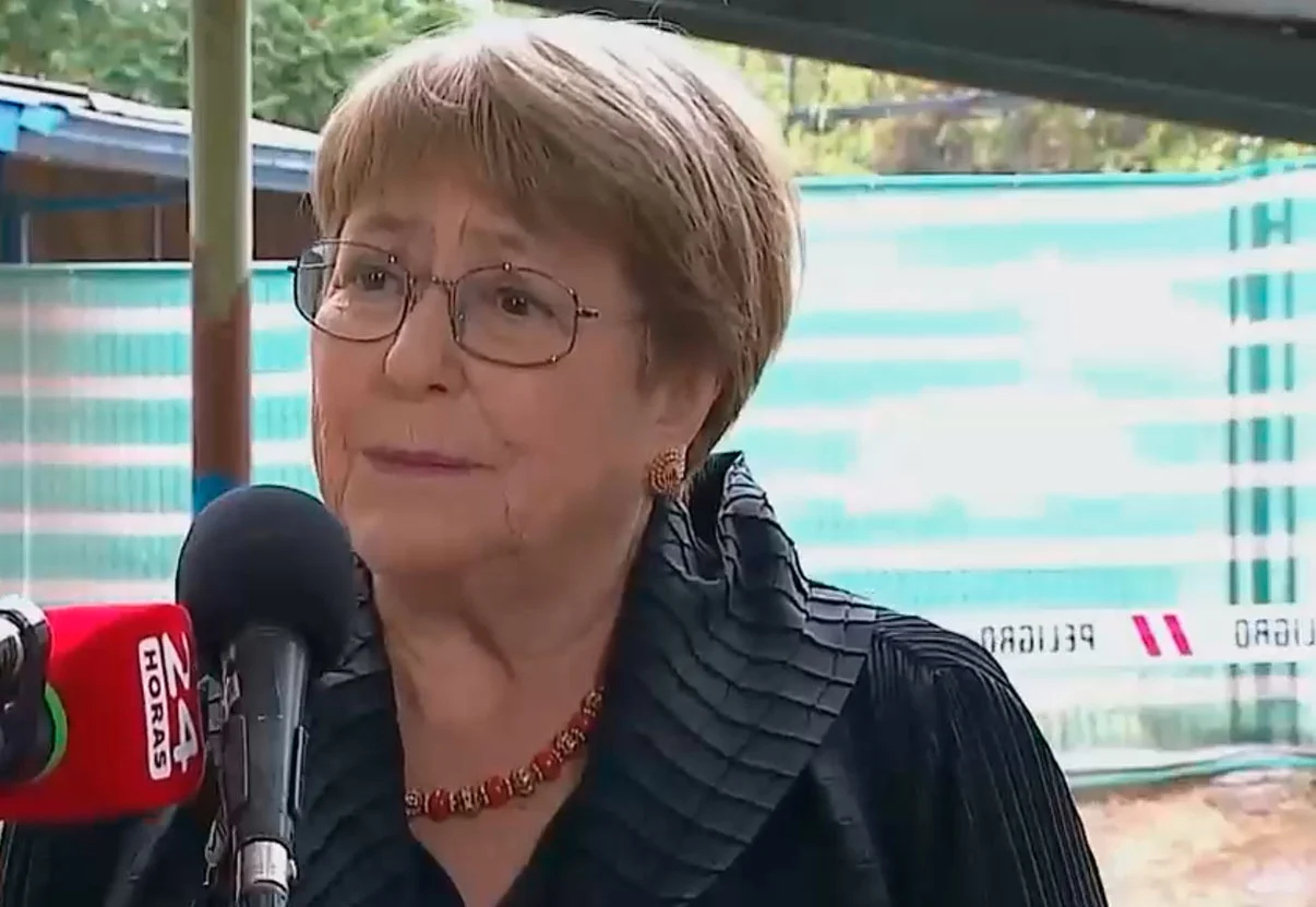 Bachelet sobre eventual triunfo de Kast: 