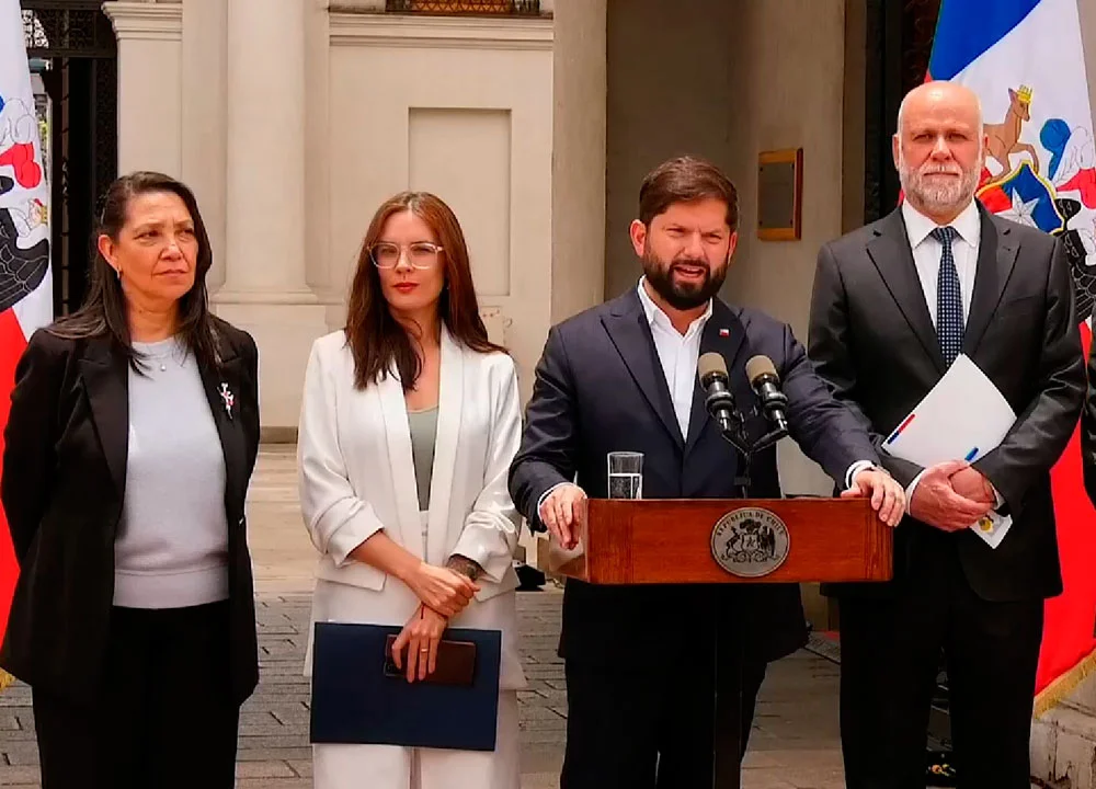 Presidente Boric avisa a Kast que 