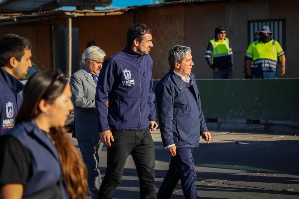 El plan del alcalde Tomás Vodanovic para erradicar humanitariamente los campamentos de Maipú: 